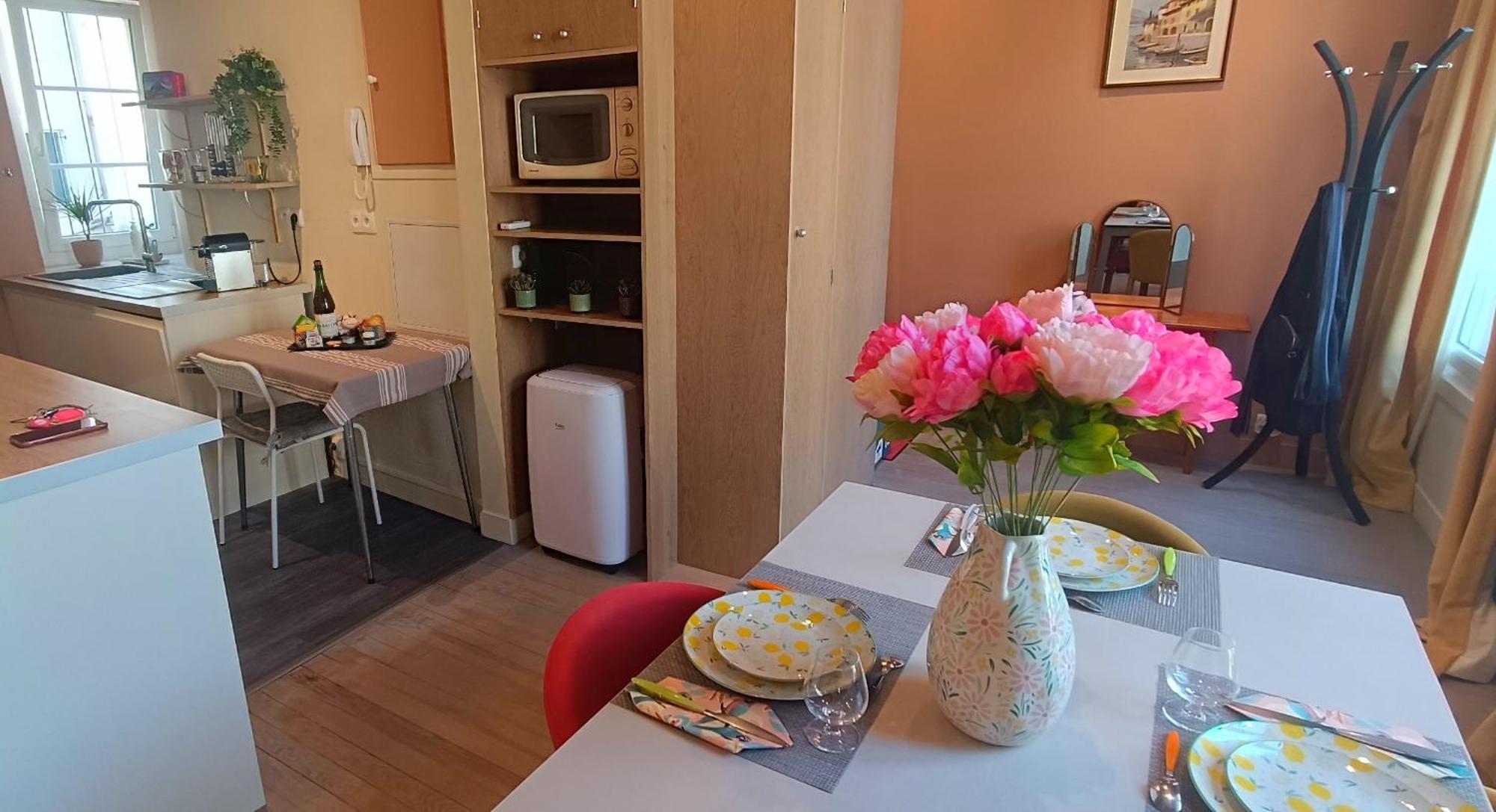Appartement De Style - Rue Pietonne - Centre Ville Caen Luaran gambar