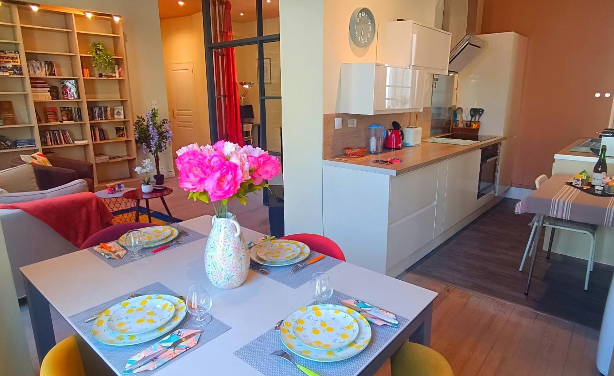 Appartement De Style - Rue Pietonne - Centre Ville Caen Luaran gambar